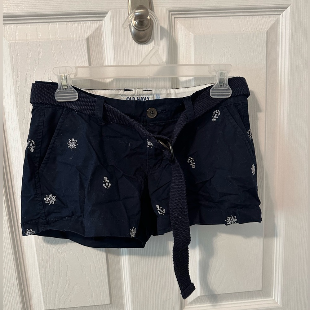 Old navy anchor shorts